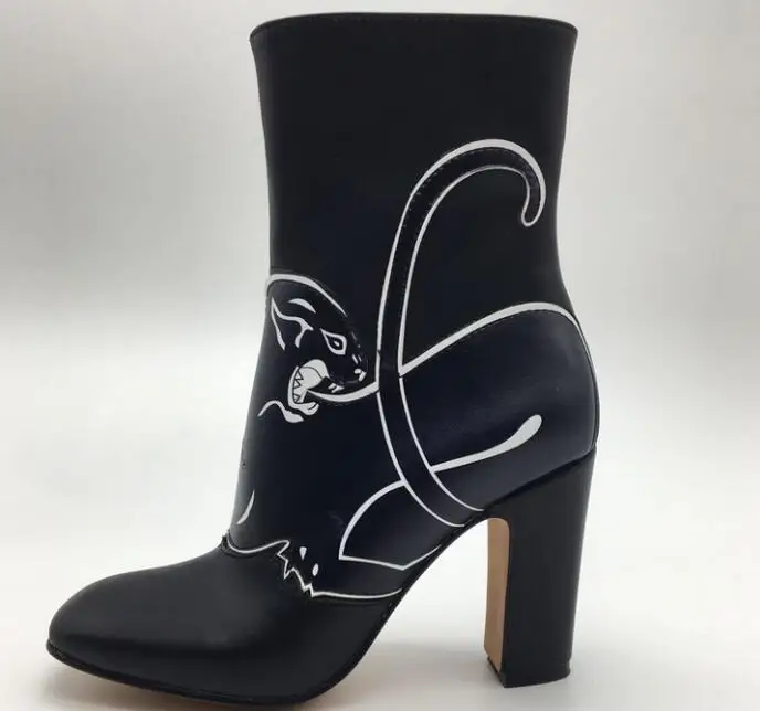 

2017 Newest Black Leather Women Square Toe Ankle Boots Unique Panther Pattern Ladies Chunky Heel Boots Knight Boots Fashion Boot