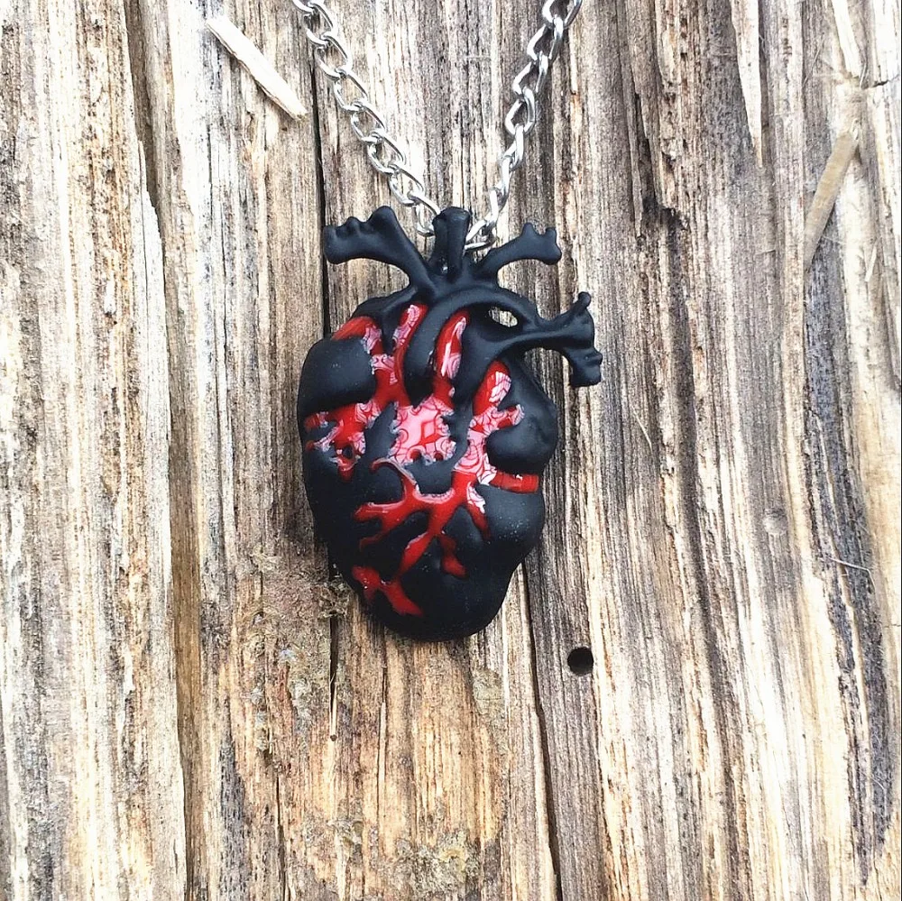 Черное кровавое красное анатомическое ожерелье с подвеской в виде сердца любовный ужас поочередное готическое анатомическое ожерелье с черным сердцем