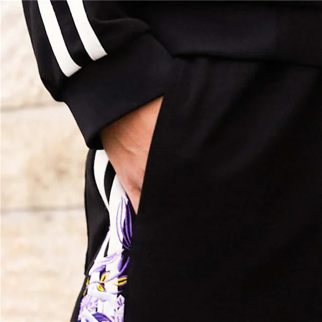 Mark Fairwhale 2019 new arrival men straight pants mid waist drawstring loose side stripe printed knitted trousers 718123011008 |