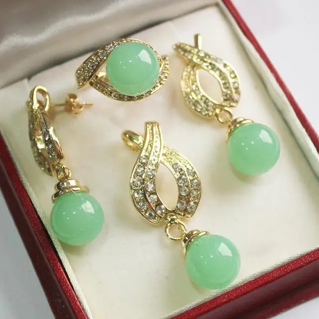 

Hot! beautiful new jewelry 18KGP + 12mm light green jade pendant, earring, , ring set 5.31