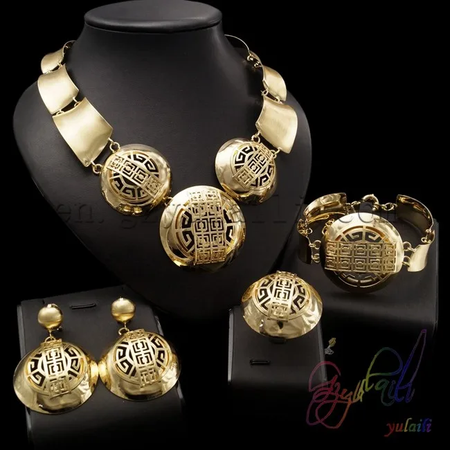 Italian Costume Jewelry Sets 22 caret gold color fashion jewelry smooth