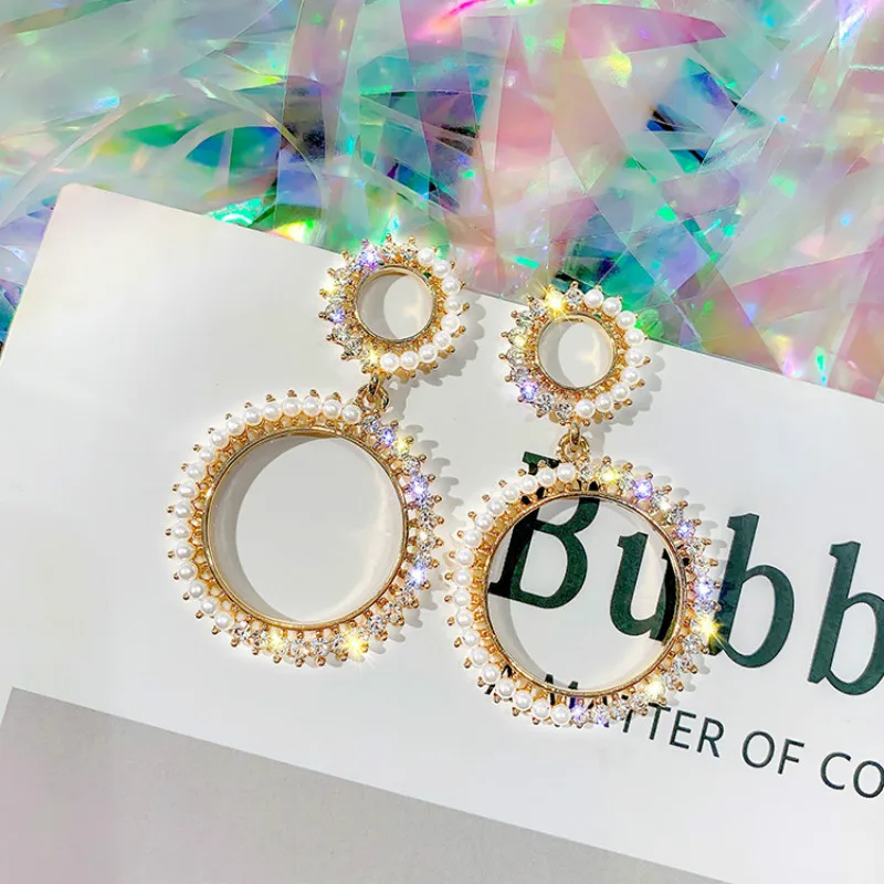 

2019 New Arrival Alloy Hyperbole Round Women Dangle Earrings Simple Pearl Water Drill Earring Circle Geometry Eardrop Jewelry