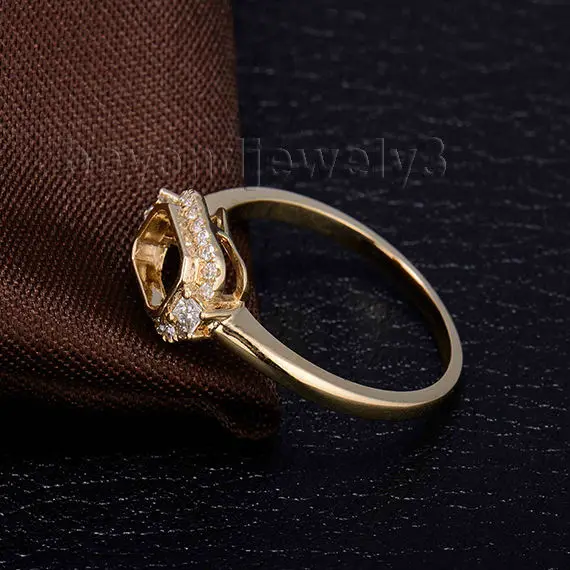 Unique Emerald Cut Diamond Ring Setting 4x6mm18Kt Yellow Gold WU270