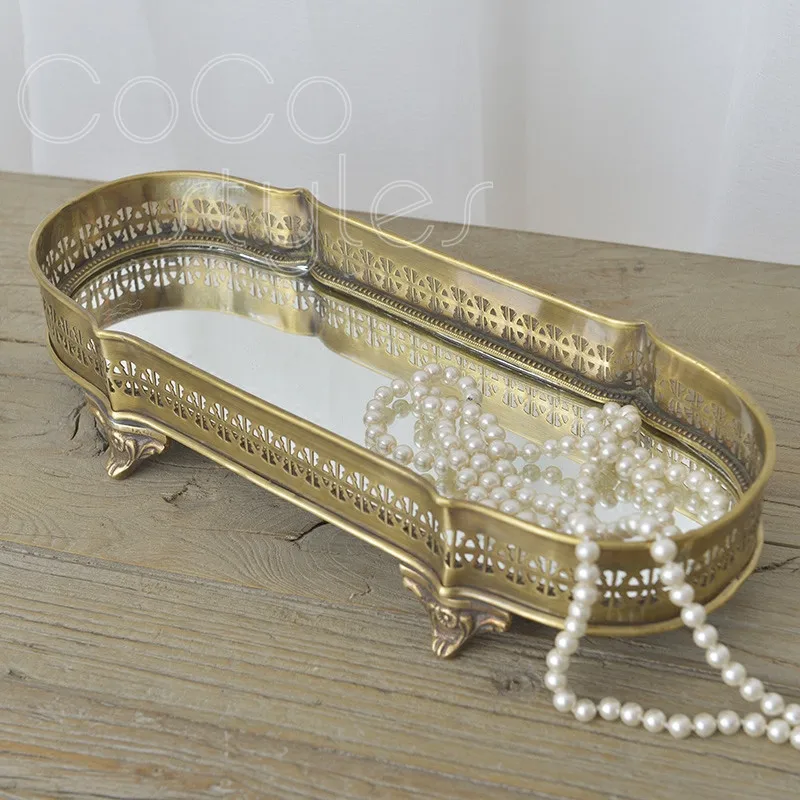 3 brass tray   (2)