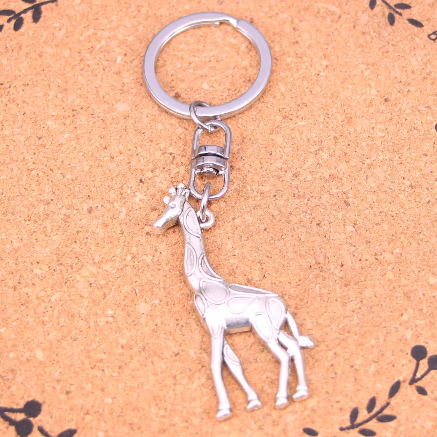 

20Pcs giraffe deer Keychain Novelty Gadget Trinket Souvenir Christmas Gift Keychain Drop Shipping