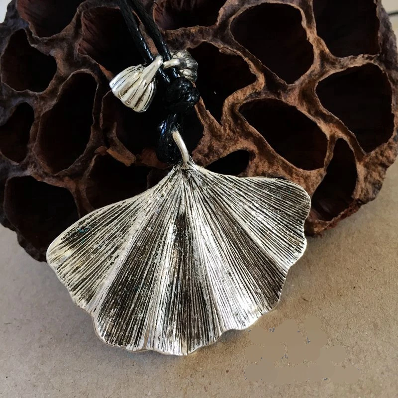 

Free Shipping Simple Lotus Pendant Apricot Leaf Adjusted Necklace