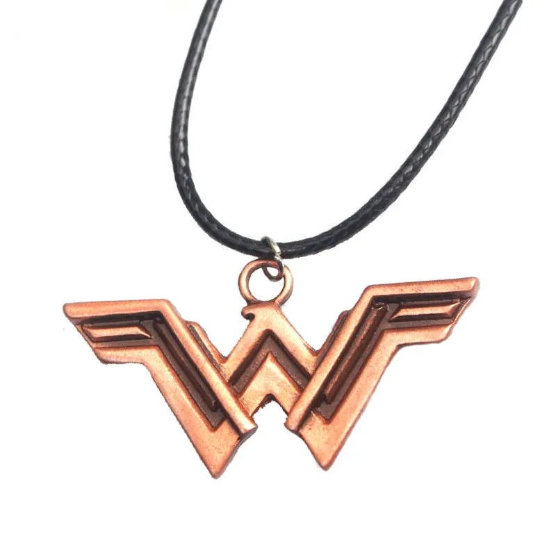 Quanlity elevado DC Mulher Maravilha Logotipo Pingente de Colar Com Cordão De Couro Marvel Super Hero Comic Geek Encantos Colar de Jóias