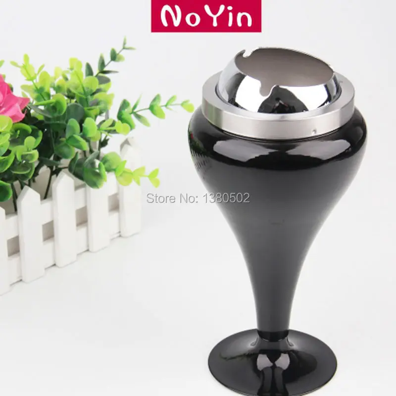 China Supplier Standing Smokeless Smoking Holder Home cigarette Ashtray With Lids Windproof