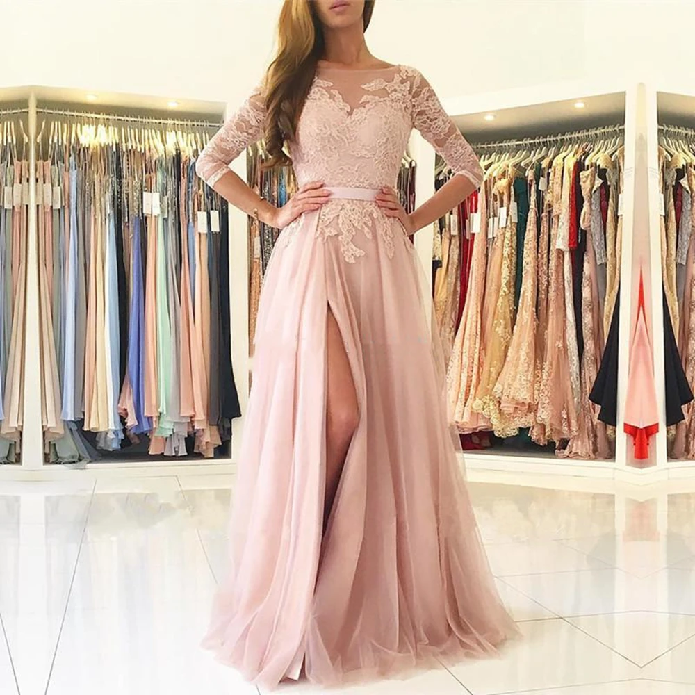 

Blush Pink Split Long Bridesmaids Dresses Sheer Neck 3/4 Long Sleeves Appliques Lace Maid of Honor Country Wedding Guest Gowns