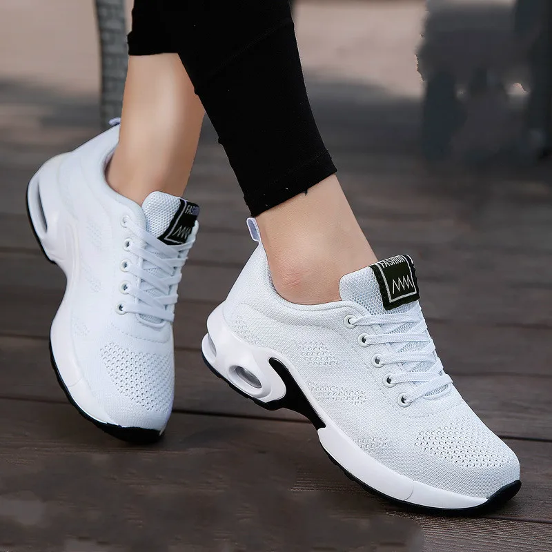 

2019 Women Lightweight Sneakers Running Shoes Tennis Indoor Outdoor Sports Shoes Breathable Solid Yasilaiya white shoes