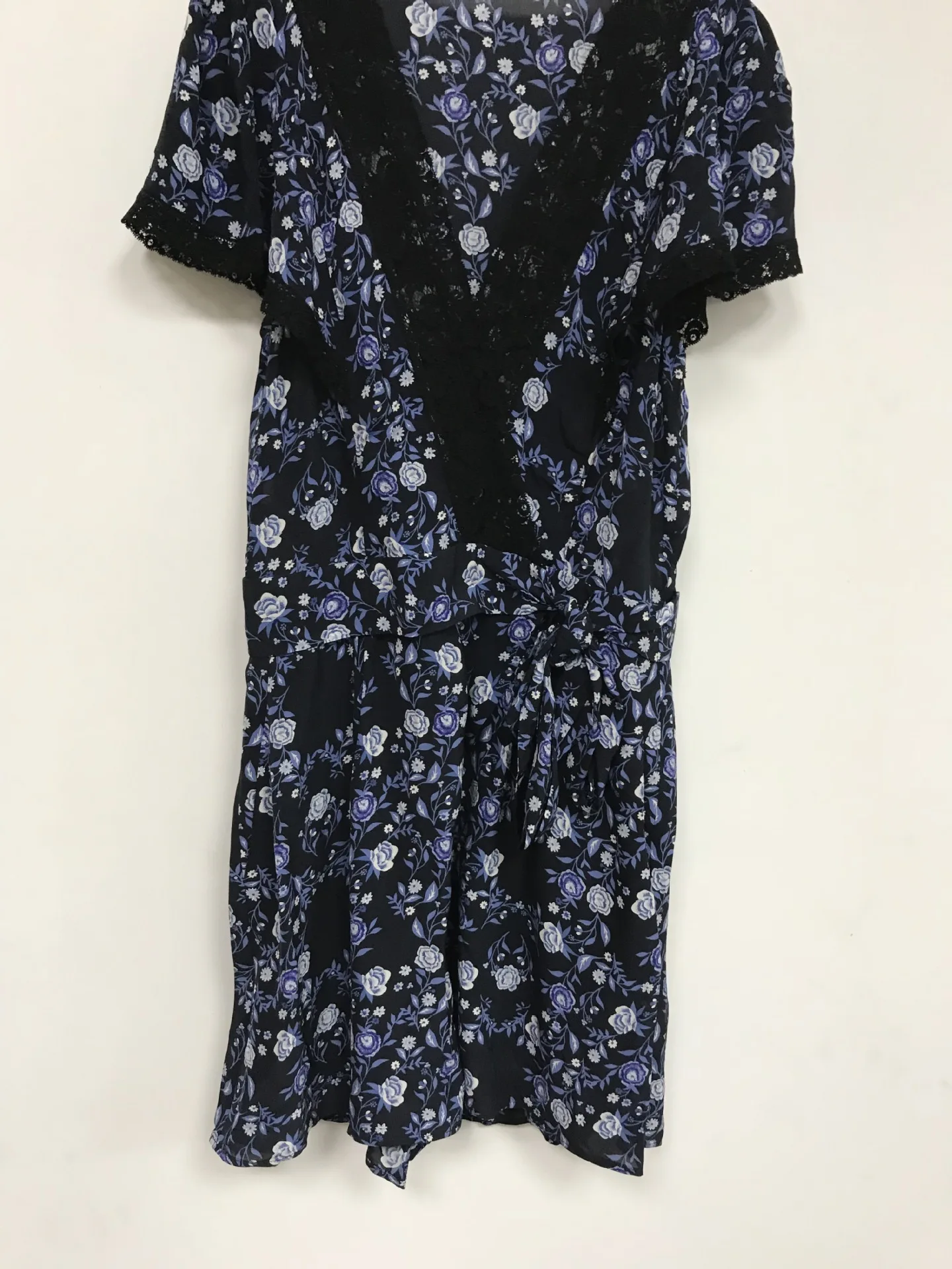 2019 Spring and Summer New Lace V Collar Printed Sleeved Style Women's Collar Lace Straight Casual Pants Women 2019 Spring and Summer New Lace V Collar Printed Sleeved Style Women's Collar Lace Straight Casual Pants Women