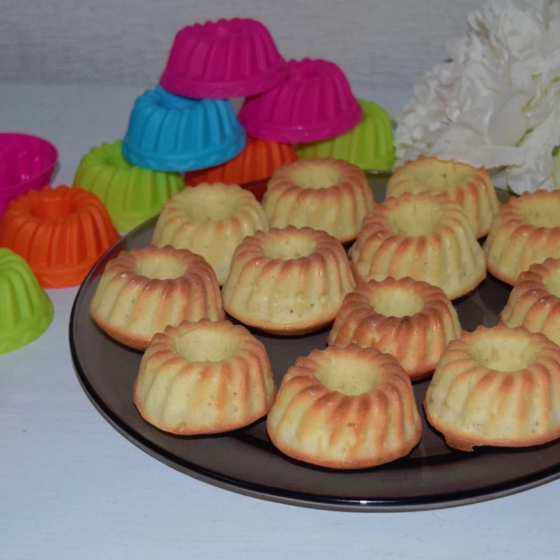 

12Pcs/set Round Fondant Pan 3D Muffin Cupcake Mould Silicone Pumpkin Form Mold Baking Tools Cake Decorating Tools For Bakeware