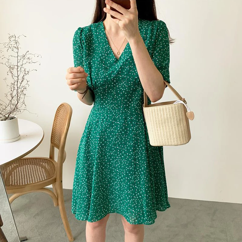 BGTEEVER повседневное богемное короткое платье с цветочным принтом женское летнее зеленое мини-платье с v-образным вырезом элегантное шифоновое пляжное платье трапециевидной формы