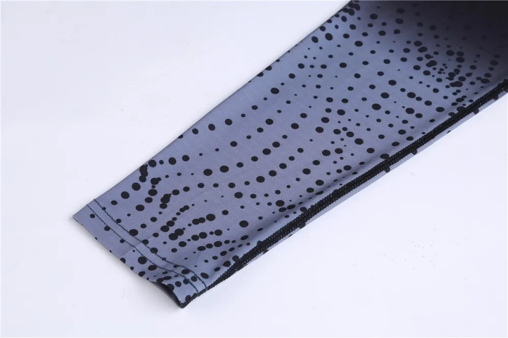 Leggings homme noir gris, meggings bicolore réfléchissant yoga gym, détail de la cheville
