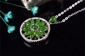 

Genuine 18K Gold with Diamonds Hetian Green Jade Egg Shape Pendant Necklace