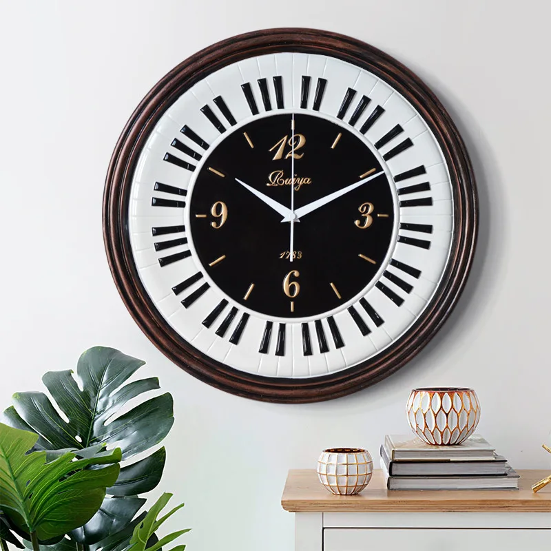 TUDA Free Shipping 16 Inch retro creative piano Keys Wall Clock Vintage European Style resin Wall Clock Mute quartz Wall clock
