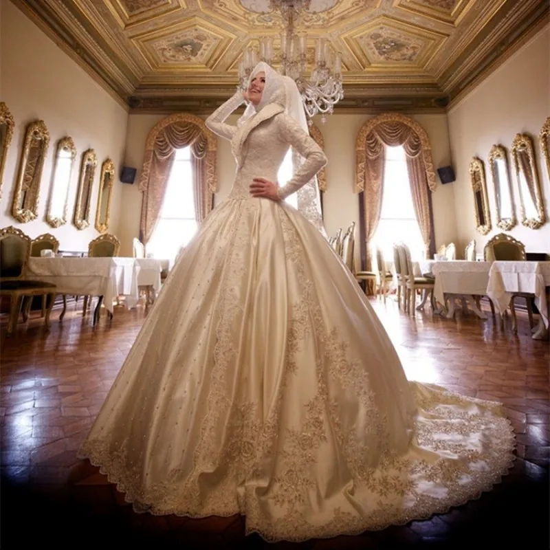 gaun satin bridal hijab