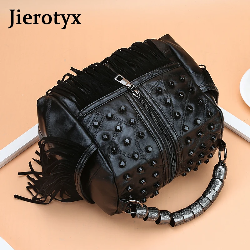 Женская сумка мессенджер JIEROTYX винтажная из натуральной кожи с заклепками в стиле