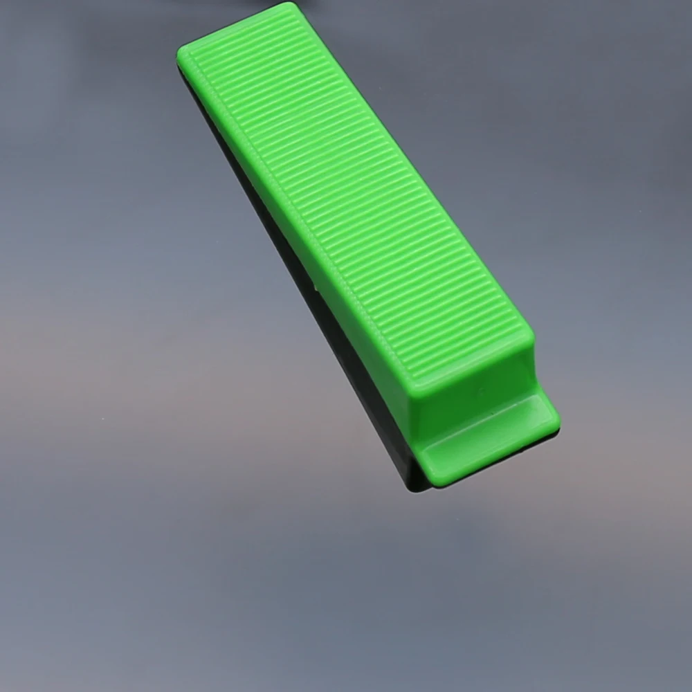 (2)