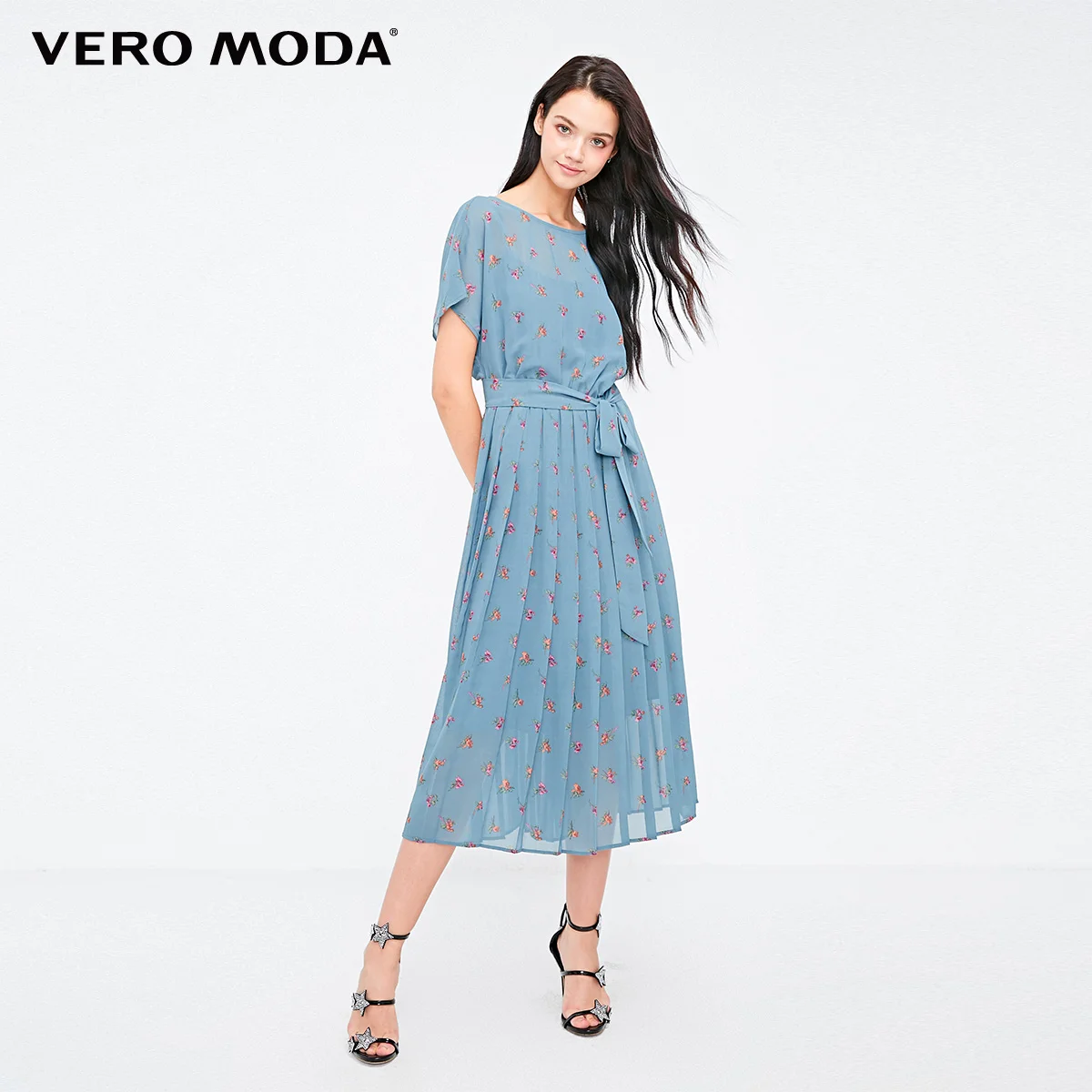 Плиссированное летнее пляжное платье с цветочным рисунком Vero Moda | 31837B507 - Цвет: Brittany blue