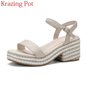 

2021 New Arrival Cow Leather Peep Toe Handmade Straw Mixed Colors Fashion Preppy Style Gladiator Women Square Heel Sandals L12
