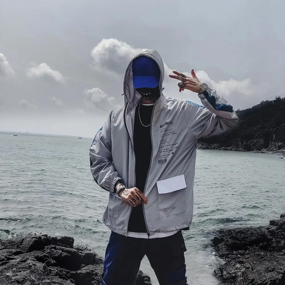 

Summer Reflective Sunscreen Mens Jackets Fashion Outerwear Hoodie Windproof Coat Casual Sport Breathable Veste Big Pocket Jacket