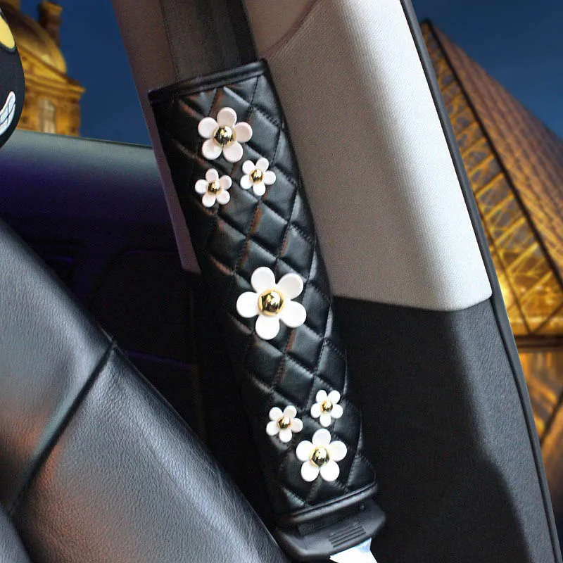 Cute-Daisy-Flower-Car-Interior-Decoration-Leather-Steering-Wheel-Cover-Hand-brake-Shifter-Gear-Cover-Seatbelt (3)