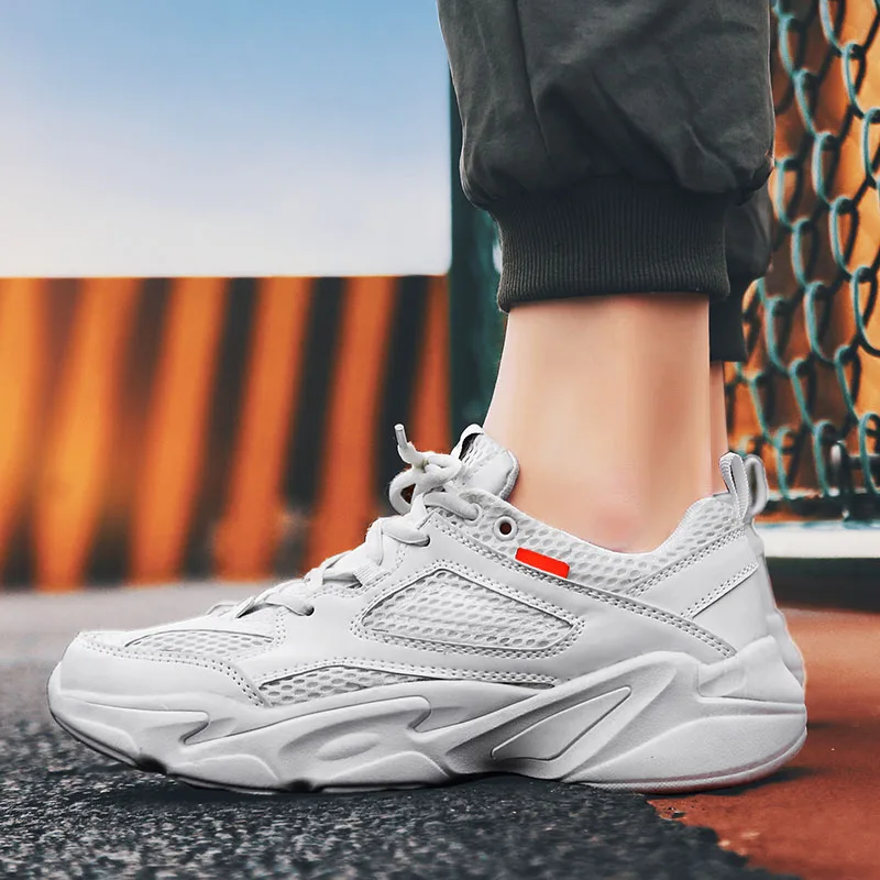 

2019 Summer New Breathable Mesh Men Sport Shoes Lac-up Men Running Shoes Lightweight Comfortable Walking Sneakers Plus Size