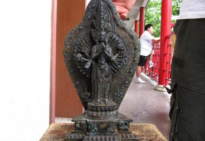 

Collectible bronze S2343 16 Copper Bronze 1000 hands Armed Bodhisattva Kwan-Yin Guan Yin Goddess Statue B0403