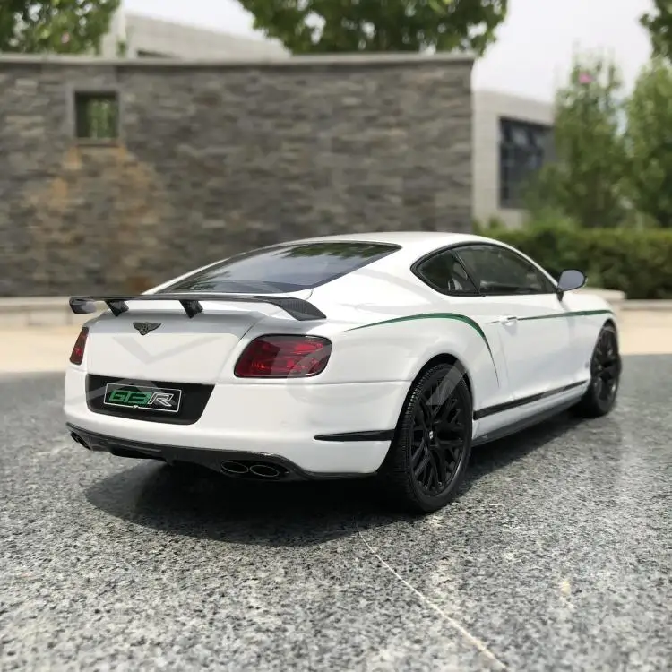 Литая под давлением модель автомобиля Почти настоящий Bentley Континентальный GT3-R ограниченная 1:18(белый)+ маленький подарок