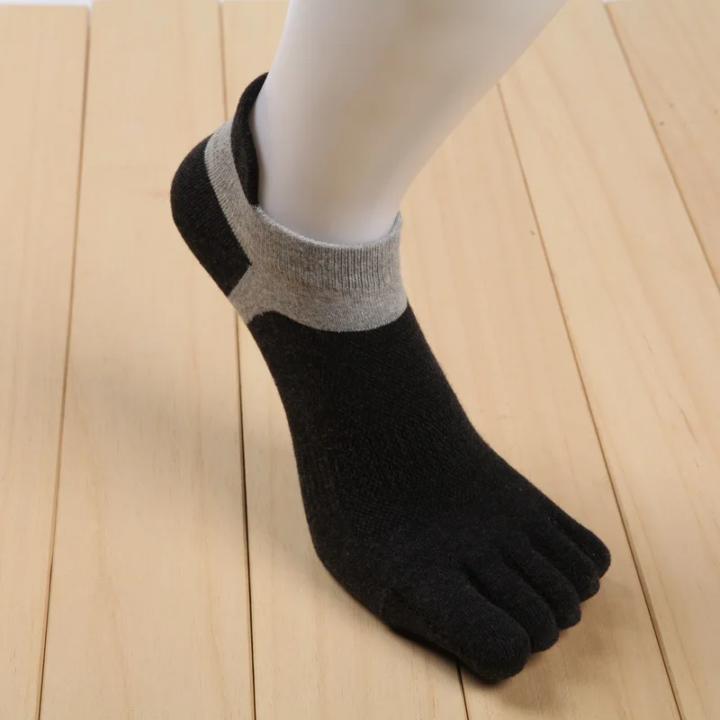 drop-shipping-hot-sale-mens-cotton-Five-fingers-separate-socks-Casual-fashion-Short-tube-deodorant-socks