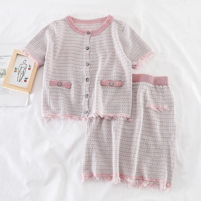 

2019 new fashion women's two piece set Round neck knit top+ high waist slim pack hip tassel skirt two-piece suit J478