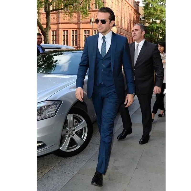 Expensive Offer for  The new men's suit Graceful Mens Wedding Suits Best Man Formal Groom Tuxedos Jacket +Vest +Pants