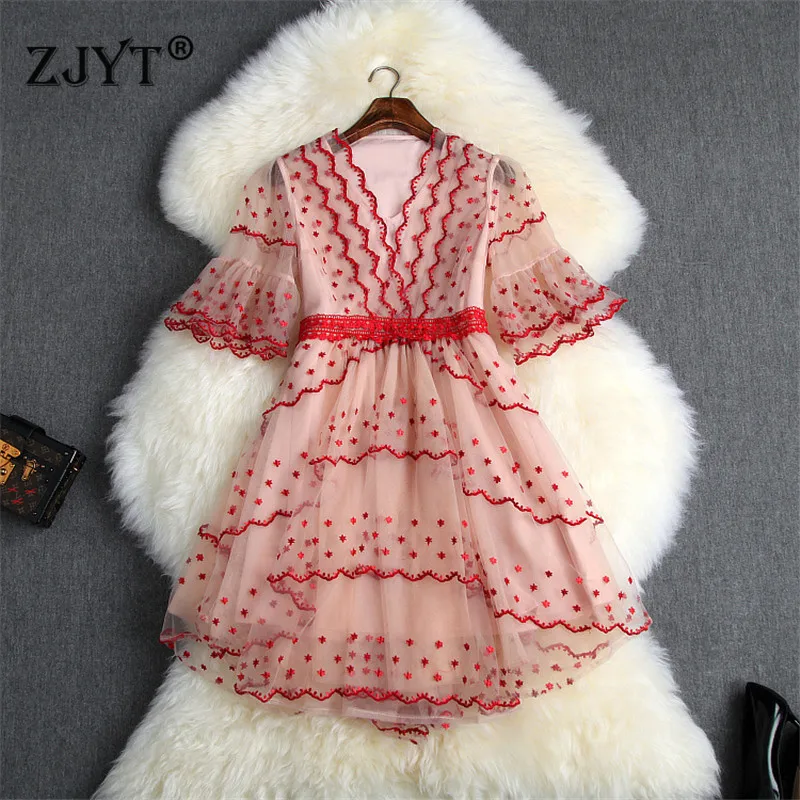 

Elegant Lady Dress Summer Designer Women Flare Sleeve V Neck Empire Embroidery Loose Mini Tulle Dress Party Vestidos robe femme