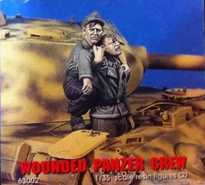 

1/35 German WOUNDED PANZER CREW WWII Resin Model Kit figure Free Shipping