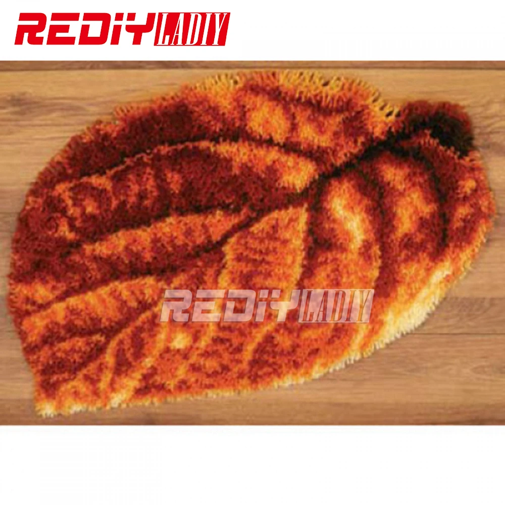 

DIY Latch Hook Rug Kits Unfinished Crocheting Tapestry 3D Yarn Needlework Cushion Set for Embroidery Carpet The Autumn Leaf Mat