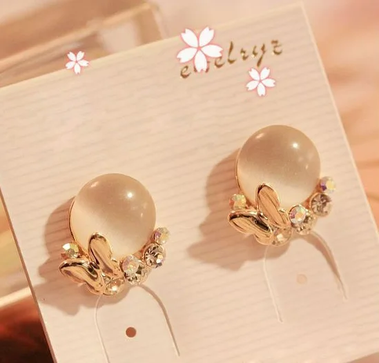 

Free Shipping 2019 Fashion New Earrings Crystal Temperament Butterfly Opal Earrings Ladies Gift Wholesale Rhinestone Earings