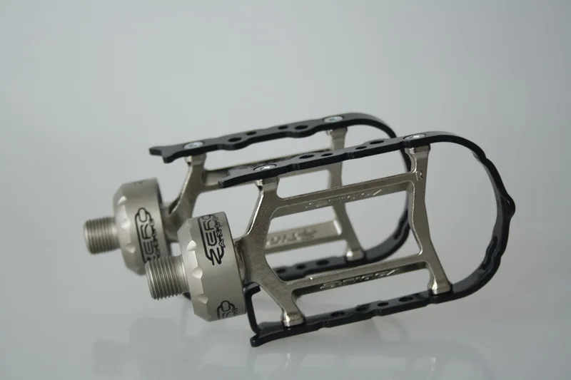 land rover pedal bike