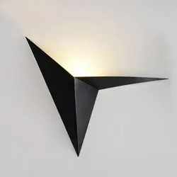 Творческий железа Книги по искусству в форме Треугольники настенный светильник Nordic творческих Спальня прикроватные исследование