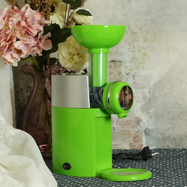 Автоматическая машина для приготовления замороженных фруктов и десертов Big Boss Swirlio - Цвет: Зеленый