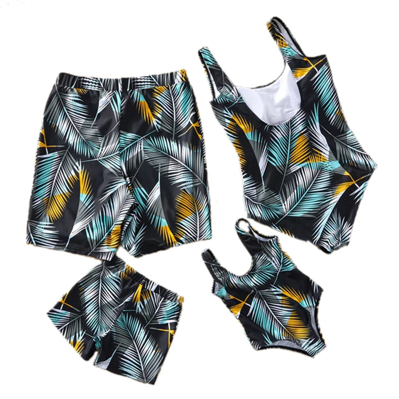 

Family Matching Swimsuit 2019 Mother Daughter Swimwear Mommy And Me Clothes Floral Mom Daughter Father Son Bathing Suit
