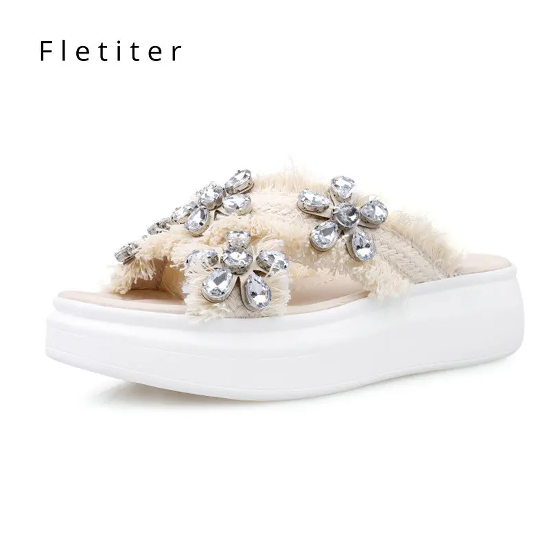 

Women slippers summer Fashion style Crystal slip on White color platform flats beach flip flops women Plus size 34-42 Fletiter