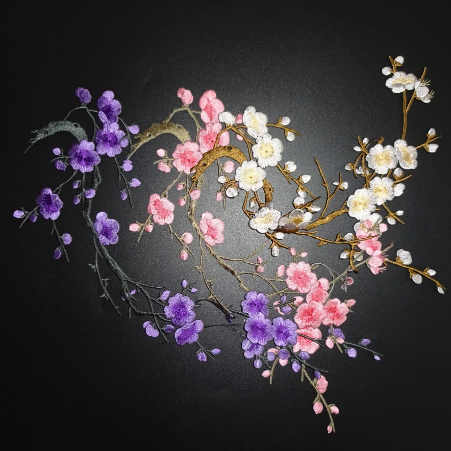 2pcs Plum Blossom Flower Applique Embroidery Patch  Iron On Patch 