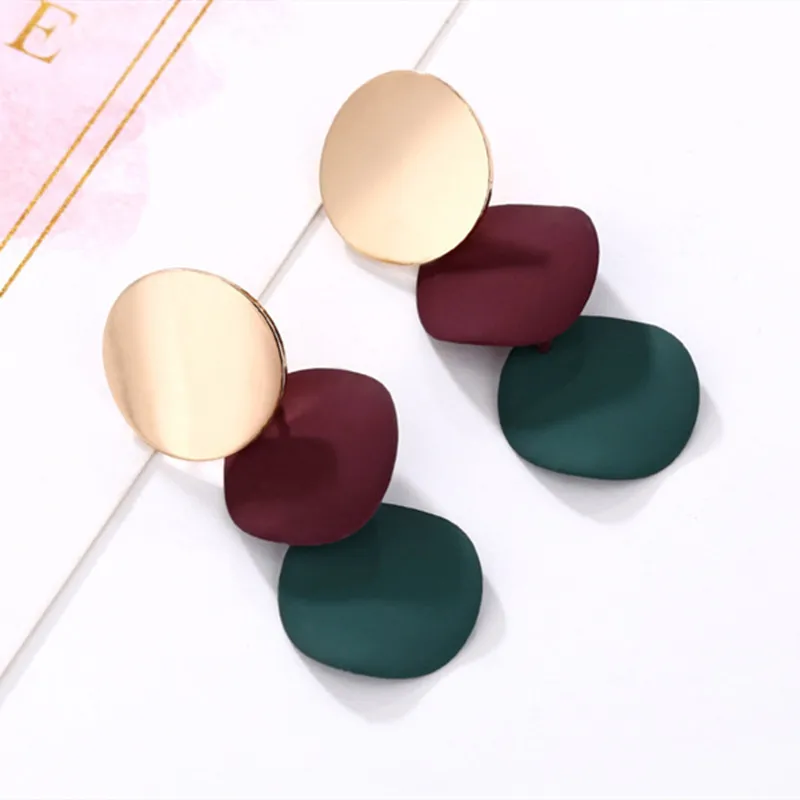 round earrings