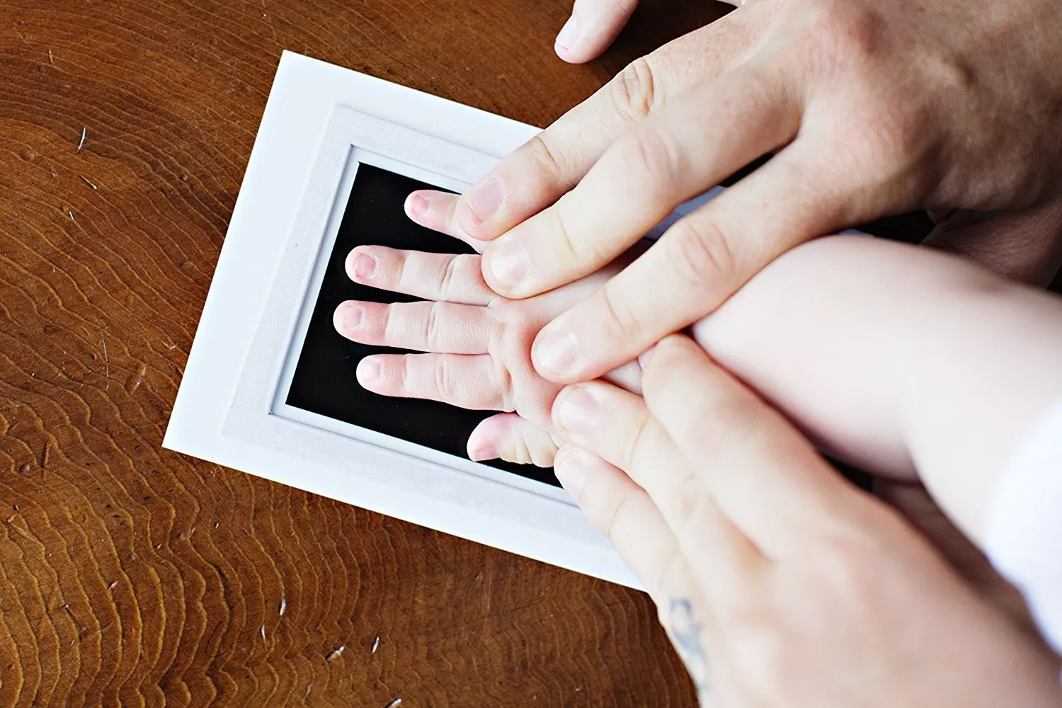 Новорожденный отпечаток руки ребенка или ноги чистые-сенсорные Чернила Pad 2 белые карты нетоксичные сувениры для вечеринки ко дню рождения Детские принадлежности для душа