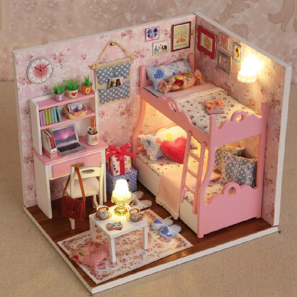 

CUTE ROOM Wooden Doll House DIY Handmade Miniature Dollhouse Furniture Accessories Toys for Children New Year Christmas Gift