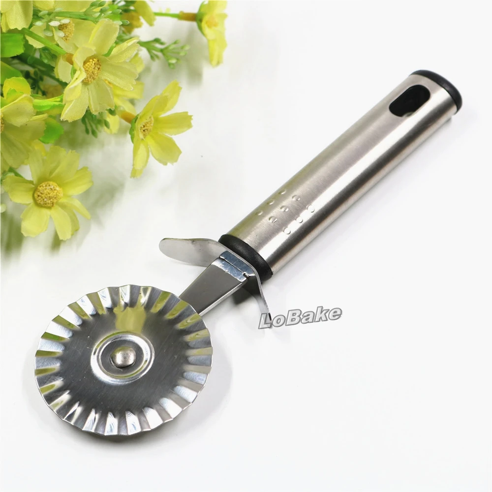 Big Size Stainless Steel Fluted Blade Pizza & Biscuit wheel cutter