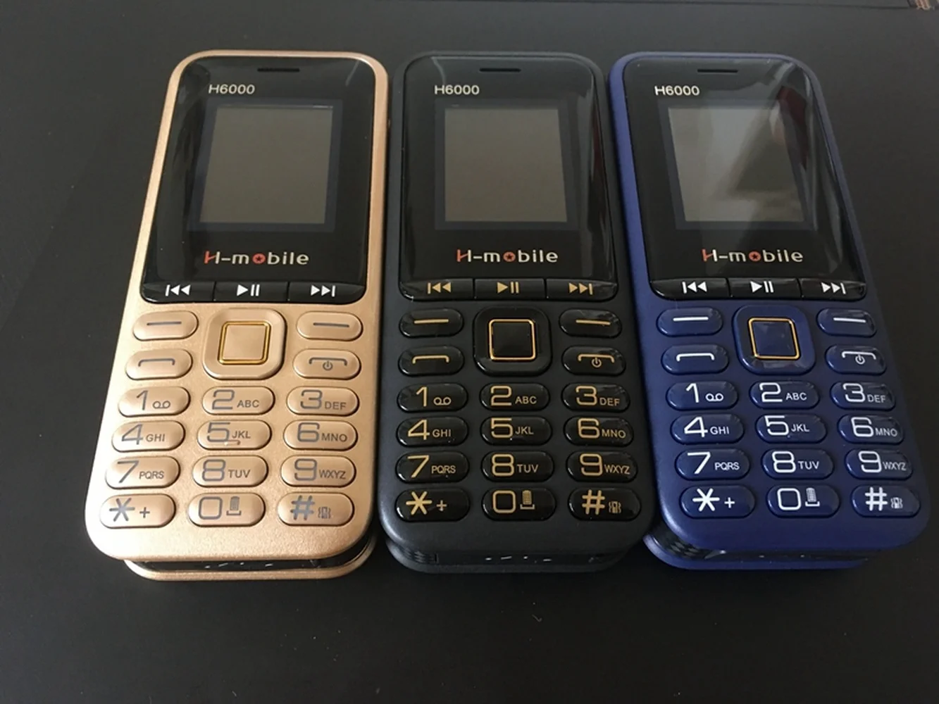 H6000 المحمول زر الهاتف قوية 4 سيم بطاقة بلوتوث MP3 راديو كبار الخلوية ميزة لوحة المفاتيح رخيصة 1.8 بوصة الهاتف المحمول H6000 المحمول زر الهاتف قوية 4 سيم بطاقة بلوتوث MP3 راديو كبار الخلوية ميزة لوحة المفاتيح رخيصة 1.8 بوصة الهاتف المحمول