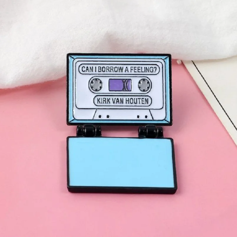 高档 胸针饰品珐琅卡通合金Kirk的磁带辛普森胸针徽章7