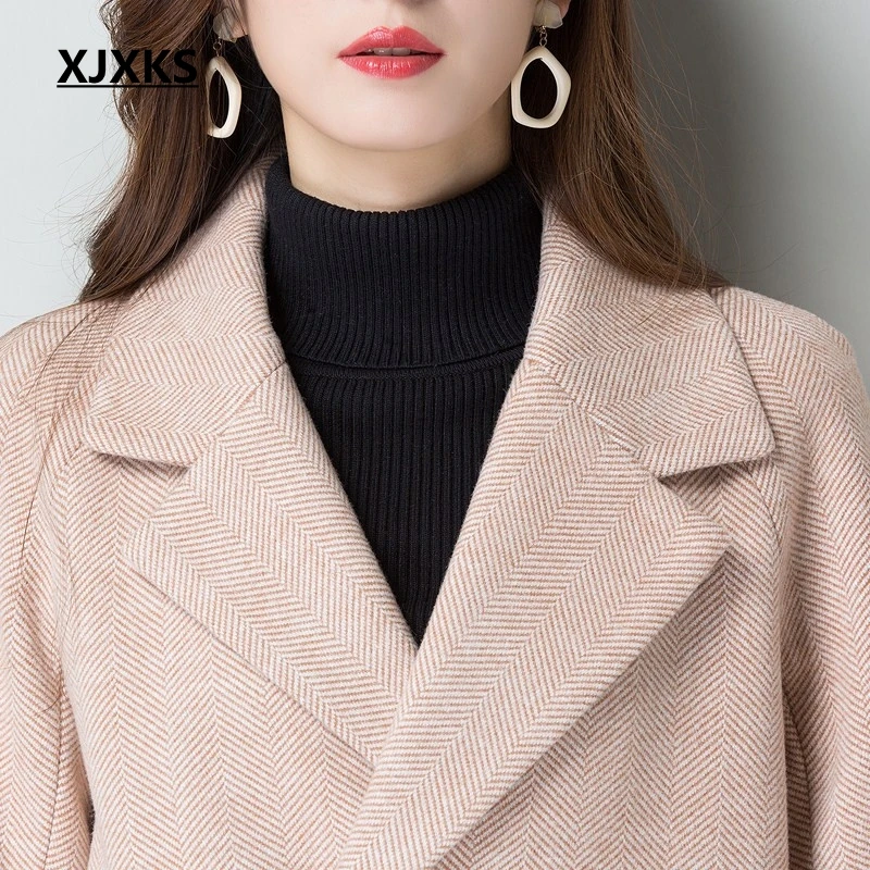 XJXKS casaco feminino الشتاء معطف المرأة بلون دافئ نوعية جيدة بدوره إلى أسفل طوق جديد بيع زر النساء الصوف طويل معطف XJXKS casaco feminino الشتاء معطف المرأة بلون دافئ نوعية جيدة بدوره إلى أسفل طوق جديد بيع زر النساء الصوف طويل معطف